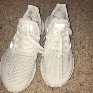 Adidas swift runners